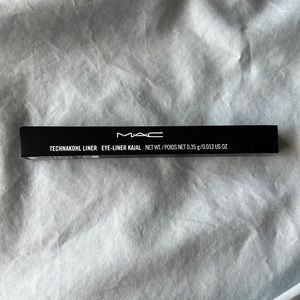 New in box Mac Cosmetics Technakohl Liner “graphblack”
